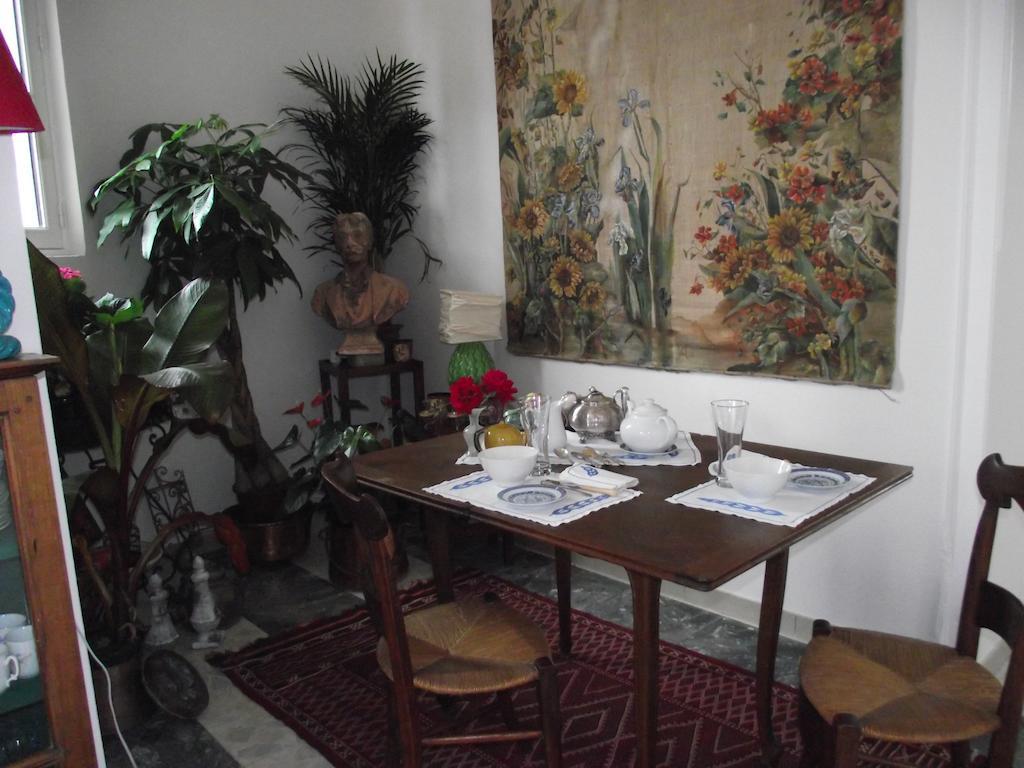 Castel La Bergerie Bed & Breakfast Laglorieuse Exterior photo